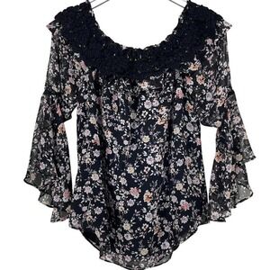 White House Black Market Women's Top Bell Sleeve Fully Lined Lace Collar Sz M